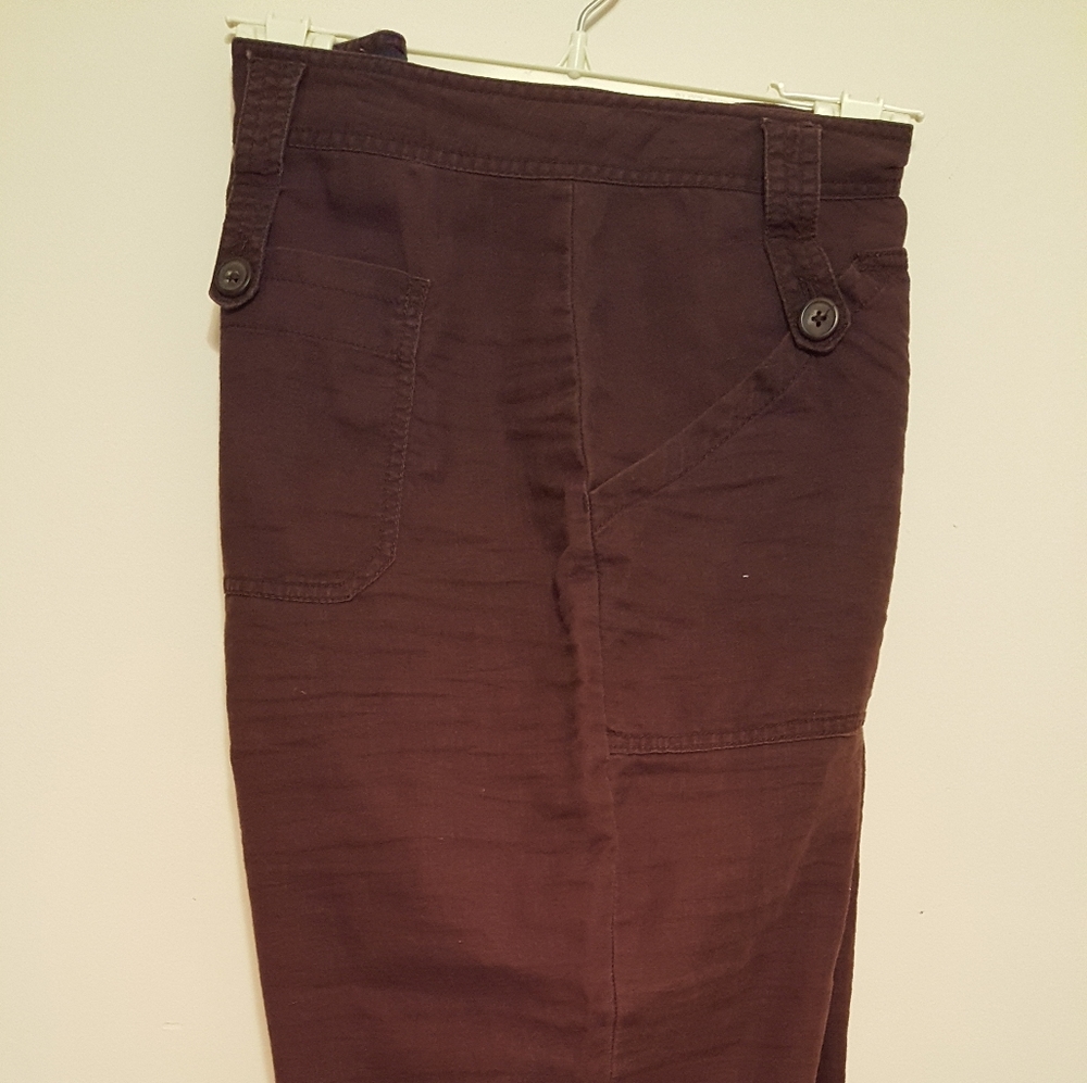 Women's Brown Cargo Capri's.